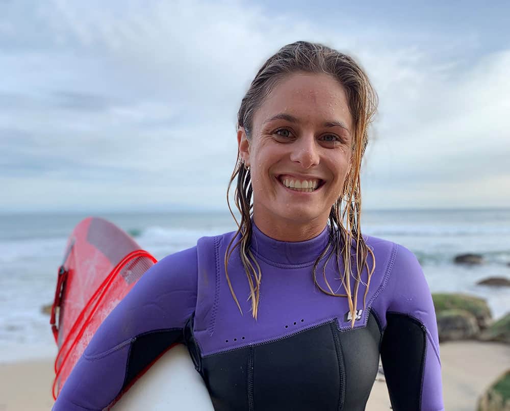 Amanda Calabrese surfing